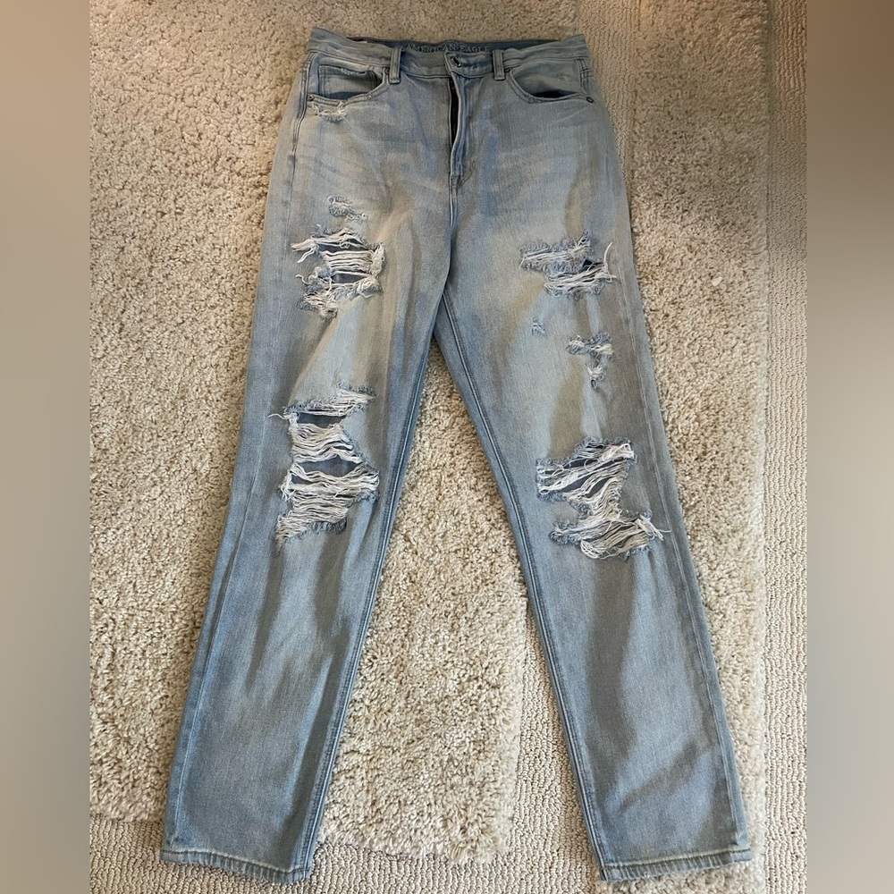 American Eagle Light Wash High Waisted Boyfriend Jean